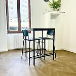 Tres Grand Studio A Deux Pas De La Place De Jaude Puits Artesien