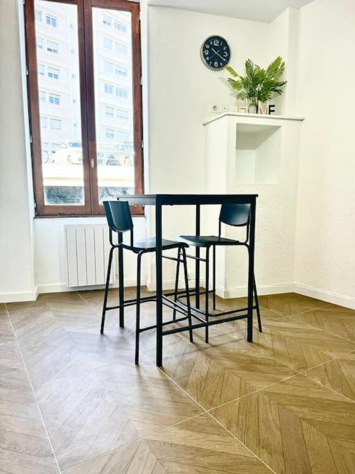 Tres Grand A Deux Pas De La Place De Jaude Puits Artesien Appartement