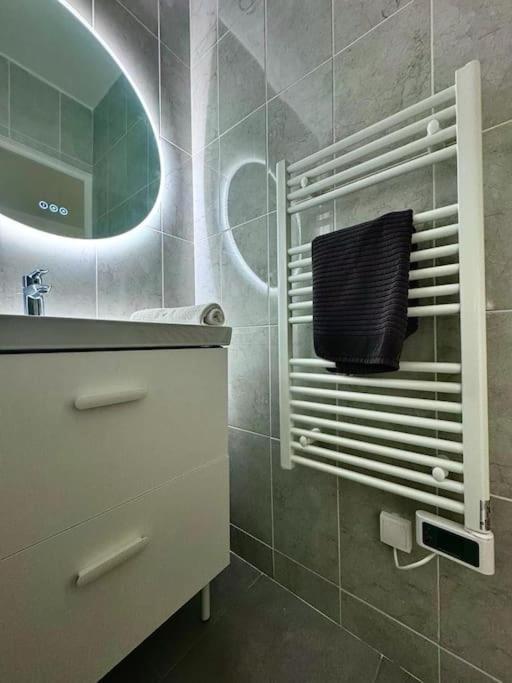 Appartement Tres Grand A Deux Pas De La Place De Jaude Puits Artesien *